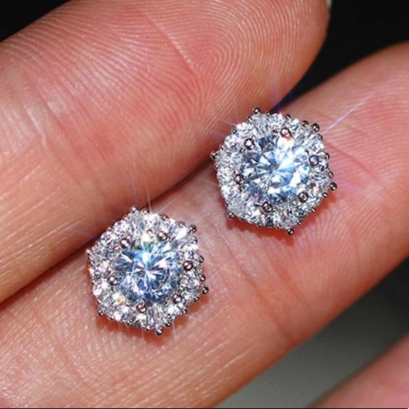 18K White Gold Hexagon Halo stud earrings - Picture 2 of 4